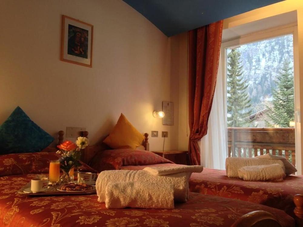 Hotel Rododendro Campitello di Fassa Eksteriør billede