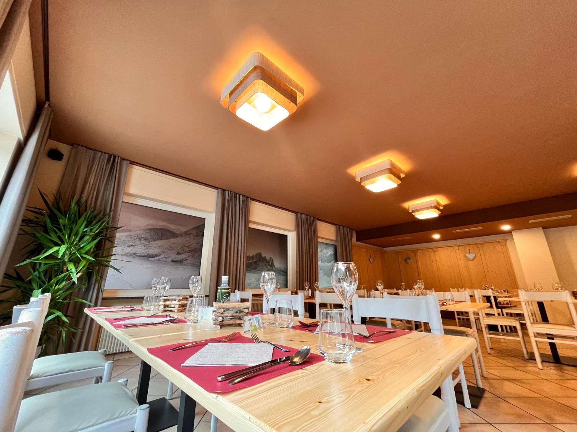 Hotel Rododendro Campitello di Fassa Eksteriør billede